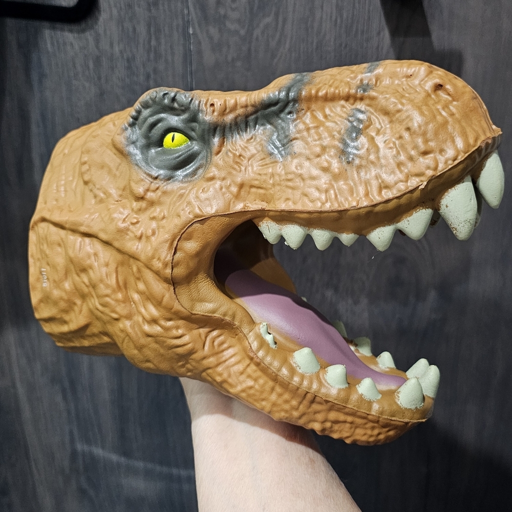 Jurassic World Tyrannasaurus Rex Hand Puppet Head L👀K NWOT